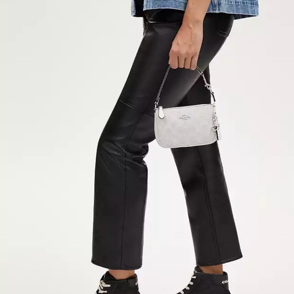 Coach Wristlet - Picture 2 of 8